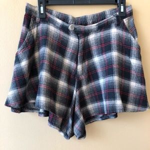 UNIF X UO Flannel Plaid Print Shorts